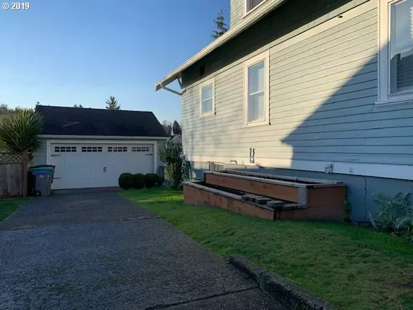 Astoria, OR 97103,1425 7th ST