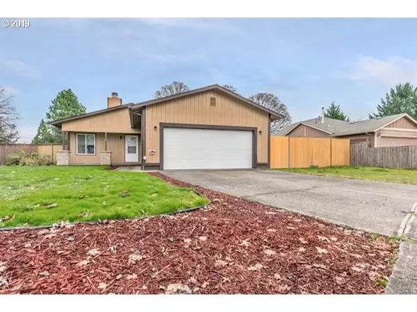 3022 COLUMBINE ST, Lebanon, OR 97355