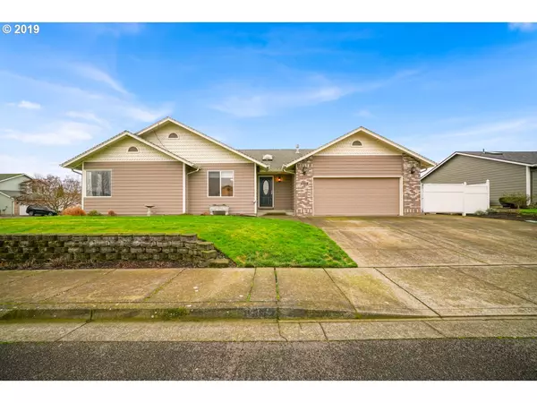 1562 COUNTRY GLEN AVE, Keizer, OR 97303