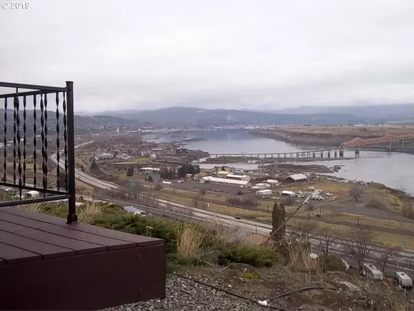 The Dalles, OR 97058,3917 COLUMBIA VIEW DR