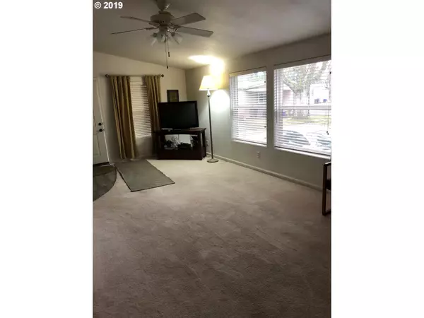 Eugene, OR 97408,1475 Green Acres #85