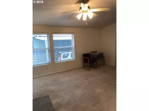 Eugene, OR 97408,1475 Green Acres #85