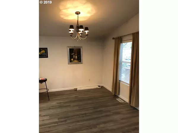 Eugene, OR 97408,1475 Green Acres #85