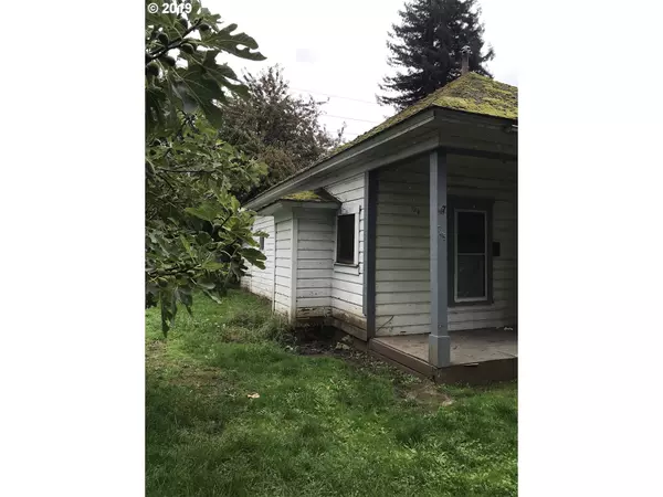 Springfield, OR 97477,745 C ST