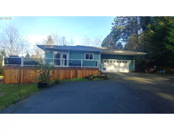 33023 HILLSIDE ACRES RD, Gold Beach, OR 97444