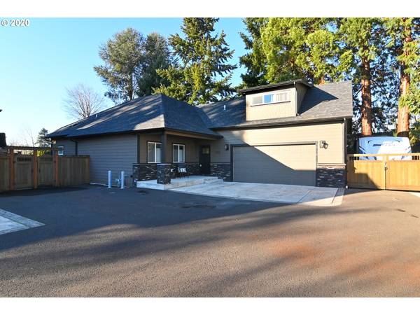 2263 JEPPESEN ACRES RD, Eugene, OR 97401