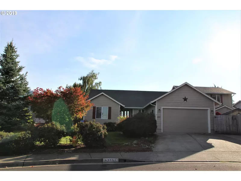 223 GREYFOX DR, Sutherlin, OR 97479