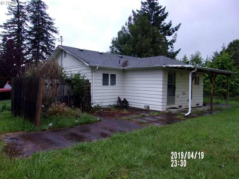 737 18TH, Myrtle Point, OR 97458