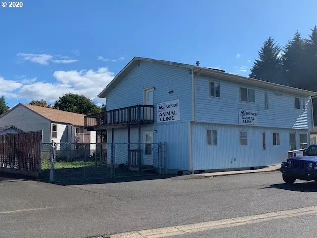 135 SW STRAWBERRY LN, Waldport, OR 97394