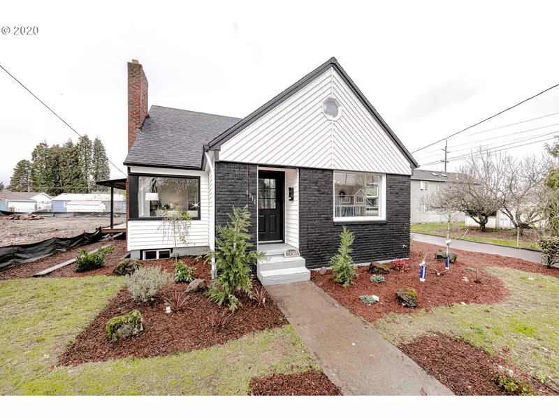 8315 N CHAUTAUQUA BLVD, Portland, OR 97217