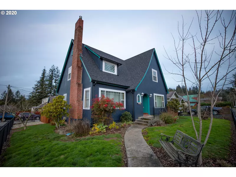 600 E 3RD, Coquille, OR 97423