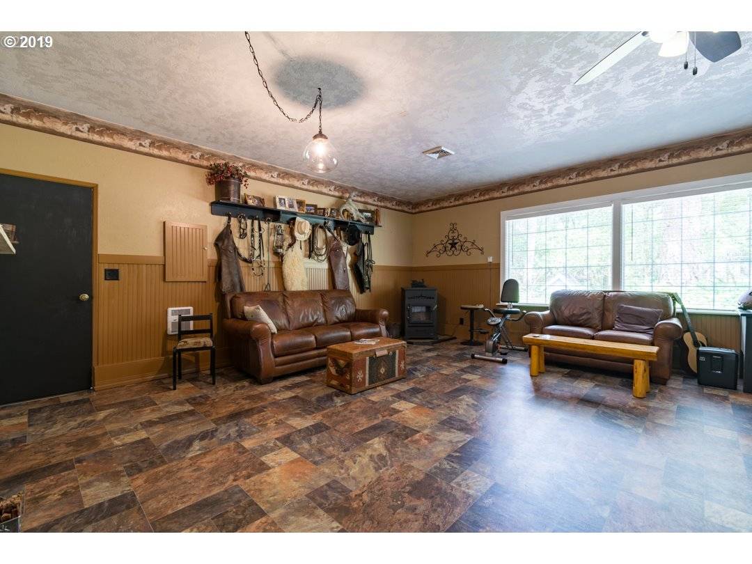 Marcola, OR 97454,40007 MOHAWK RIVER RD