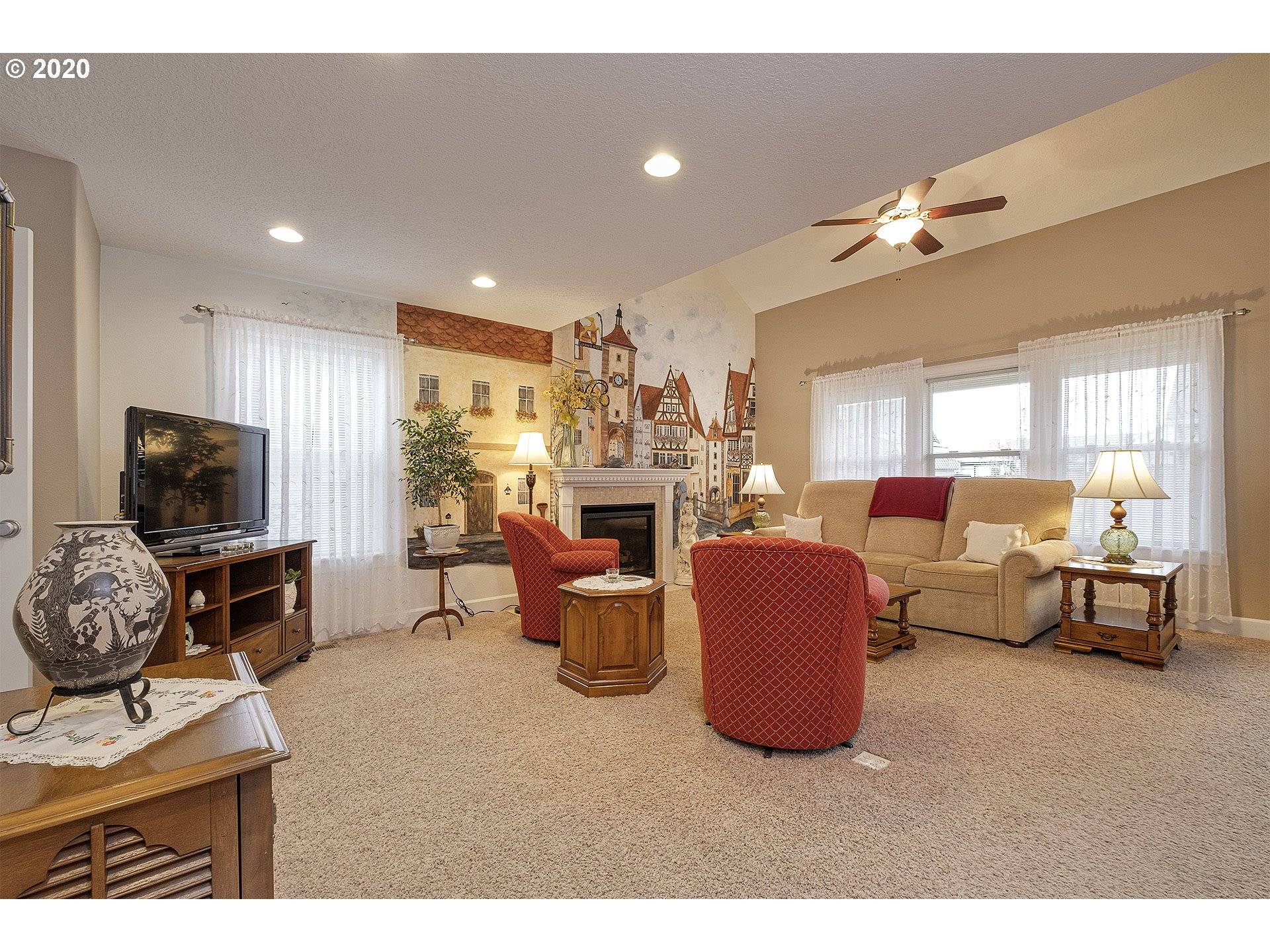 Carlton, OR 97111,707 N 7TH ST