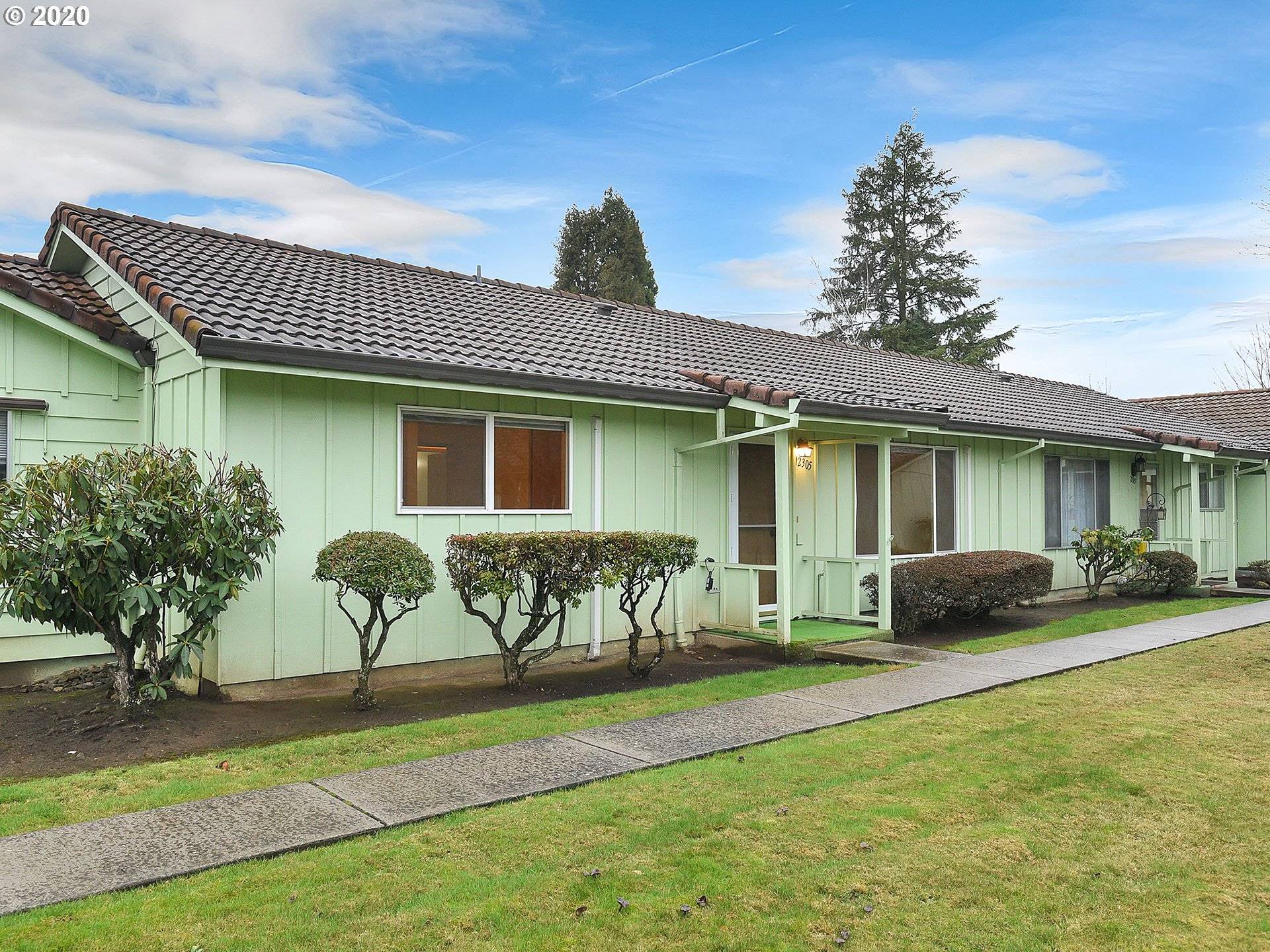 12305 SE MAIN ST, Portland, OR 97233