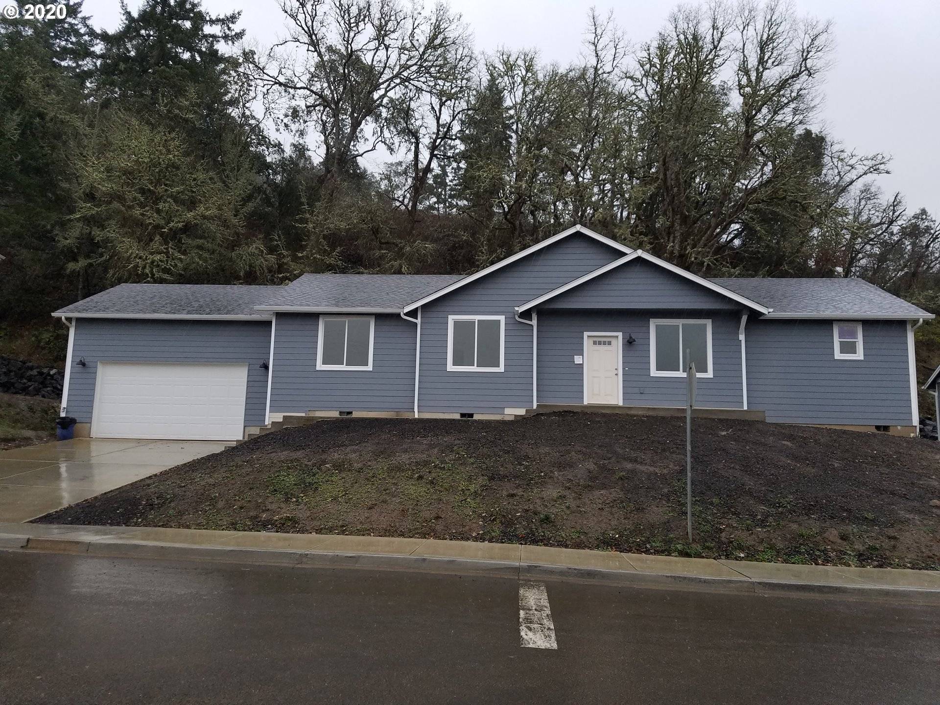 720 SOUTH SIDE RD, Sutherlin, OR 97479