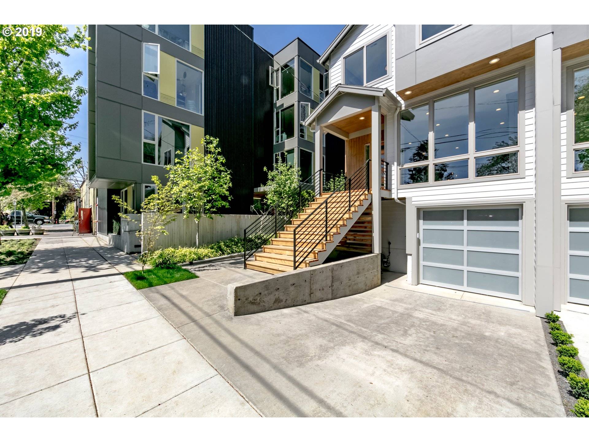 Portland, OR 97202,1321 SE LAMBERT ST