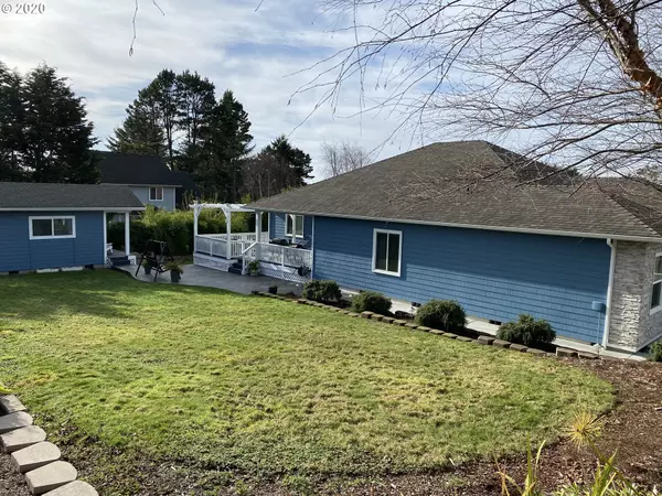 Brookings, OR 97415,827 JULIE DR