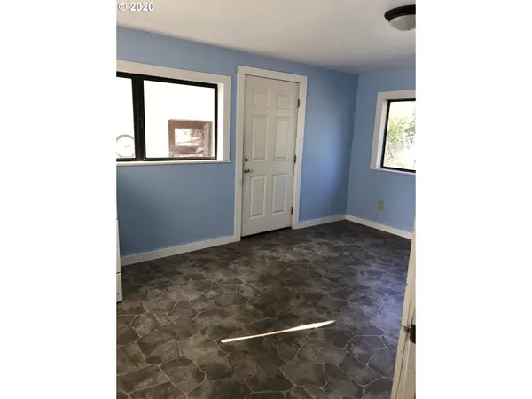 32369 PICKNELL ST, Cottage Grove, OR 97424