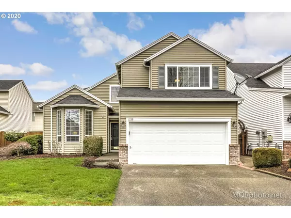 1239 NE SETTING SUN DR, Hillsboro, OR 97124