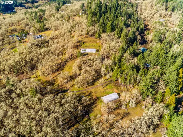 Oakland, OR 97462,281 CONDOR LN