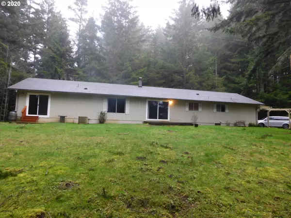 94045 AIRPORT RIDGE LN, North Bend, OR 97459