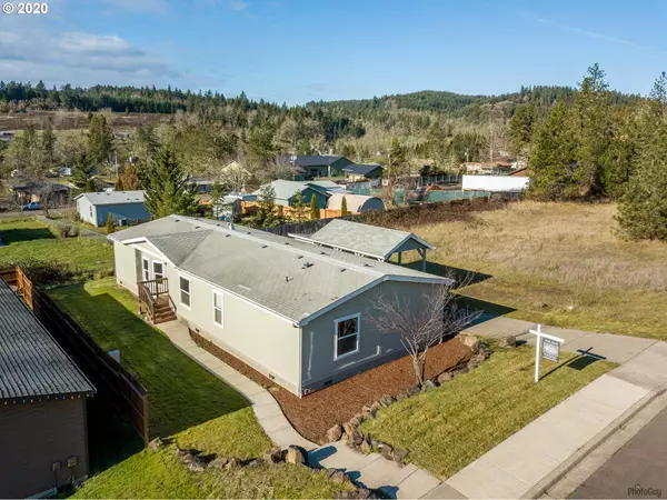 553 Carol ST, Lowell, OR 97452