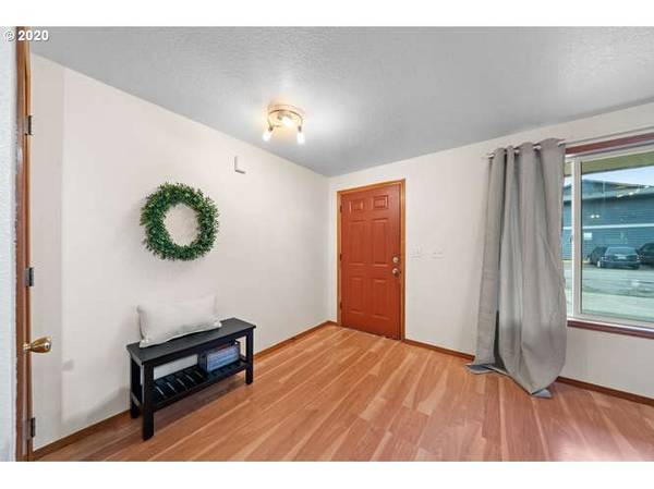 1727 NE 111TH AVE, Portland, OR 97220