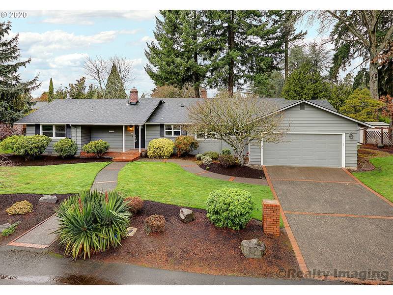 9795 SW HAWTHORNE LN, Portland, OR 97225