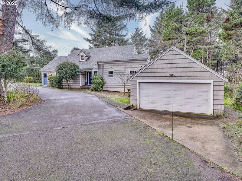 1841 NW 39TH ST, Lincoln City, OR 97367