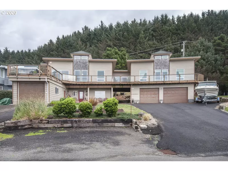 3430 ROCKY CREEK AVE, Depoe Bay, OR 97341