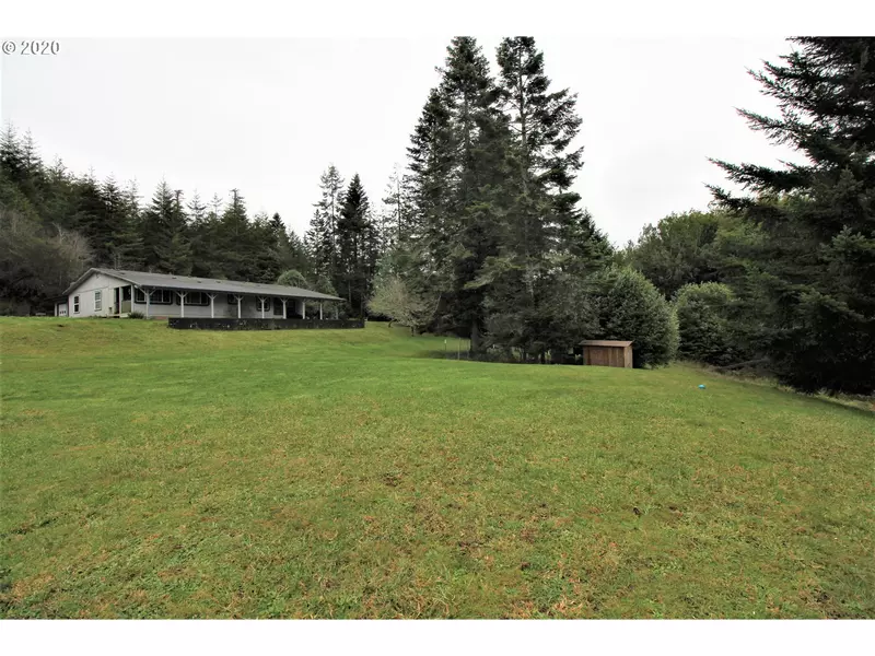 55198 CROCKETT RD, Coquille, OR 97423