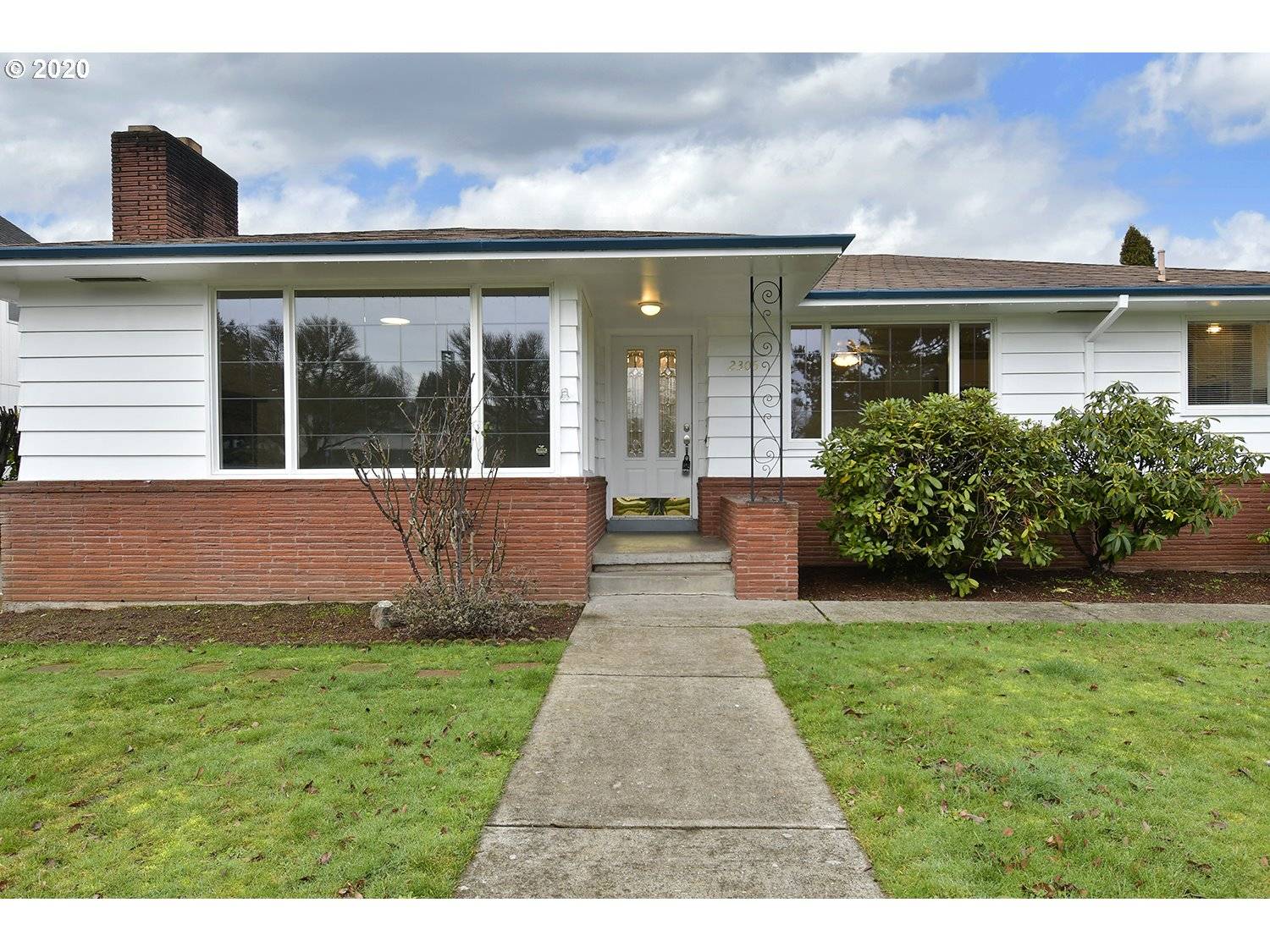 Portland, OR 97216,2305 SE 98TH AVE