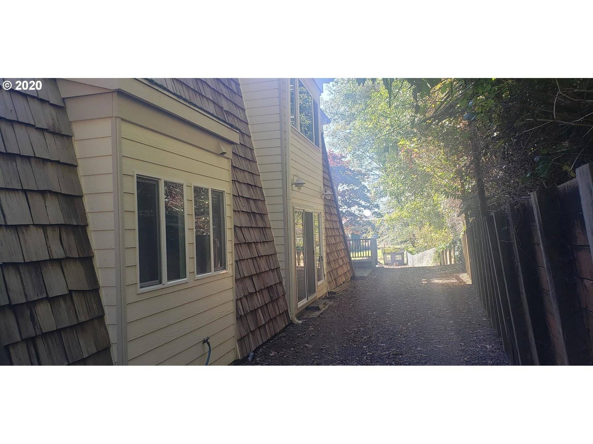 Garibaldi, OR 97118,1112 ACACIA AVE