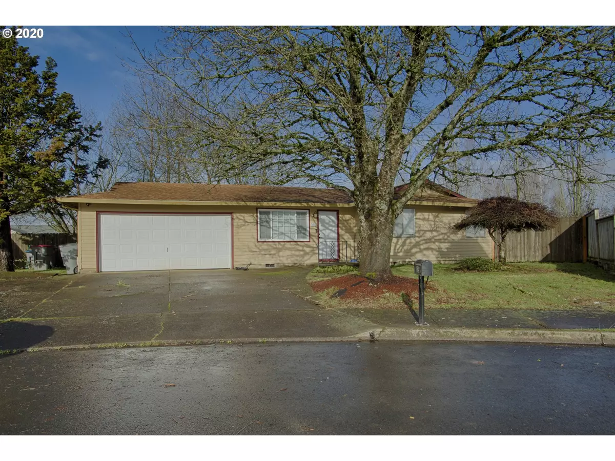 Mc Minnville, OR 97128,525 NE 26TH CT