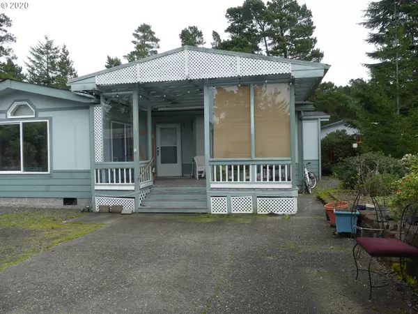 Florence, OR 97439,102 EVERGREEN LN