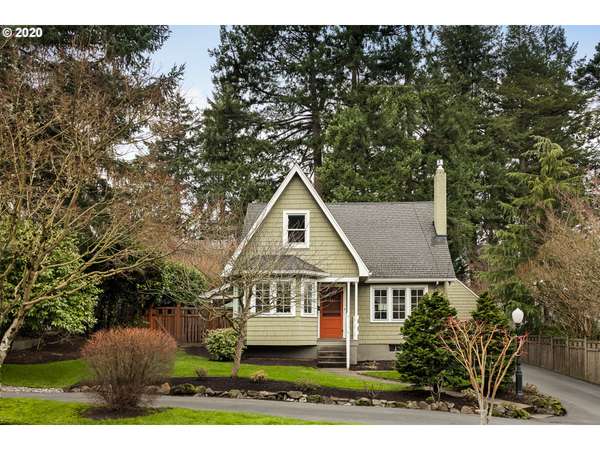 8135 SW 41ST AVE, Portland, OR 97219