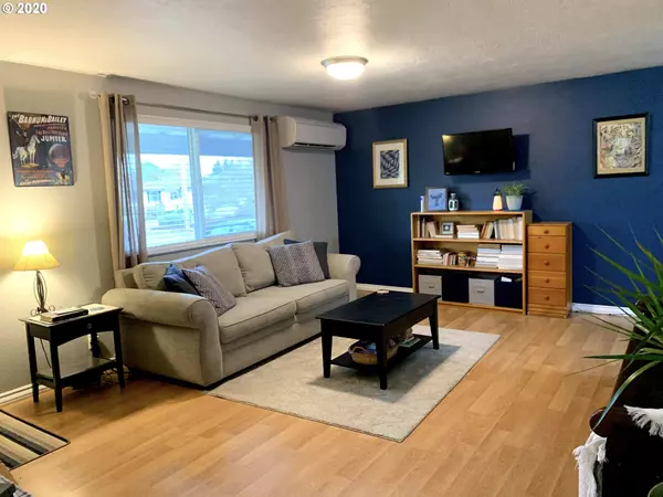 Eugene, OR 97404,409 HAMILTON AVE