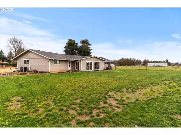 Dayton, OR 97114,10690 SE OAK DR