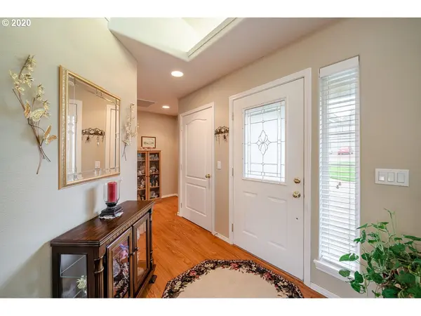 790 SE CYNTHIAN DR, Dallas, OR 97338