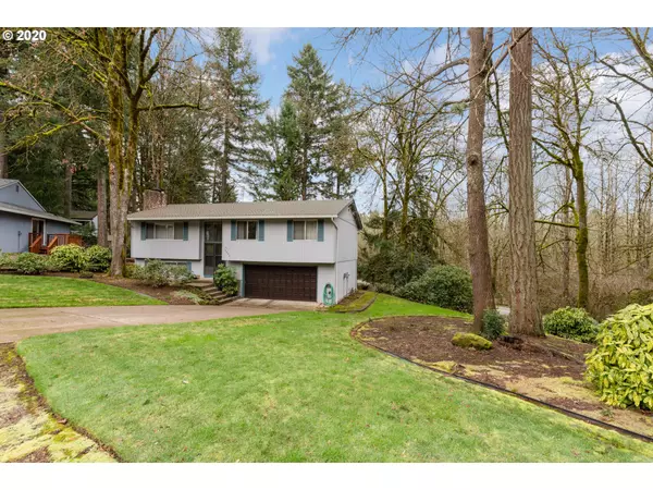 Lake Oswego, OR 97035,19230 SW REDWING CT