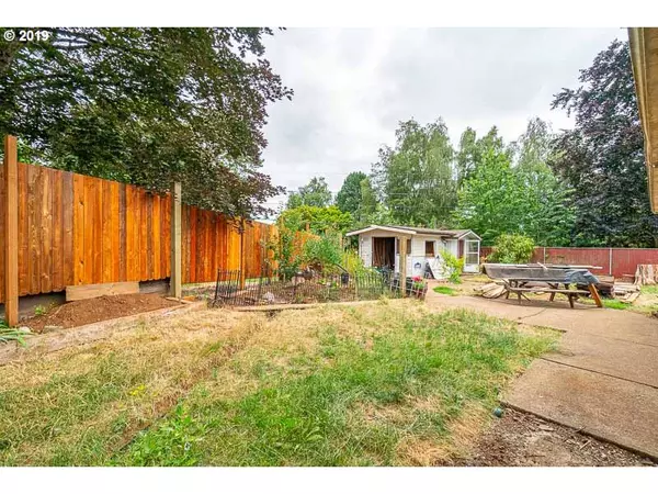 Salem, OR 97302,3798 SAXON DR