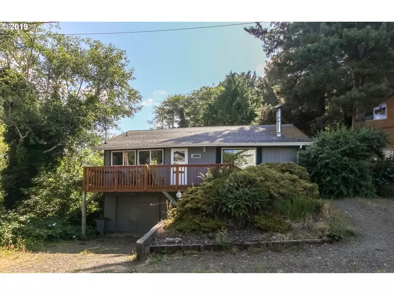 238 S EASY ST, Rockaway Beach, OR 97136