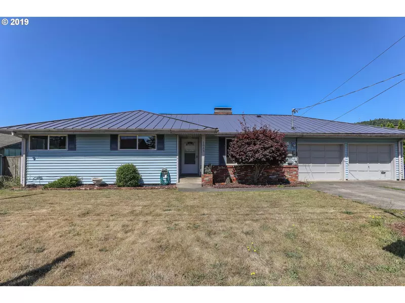 1035 N JUNIPER, Coquille, OR 97423