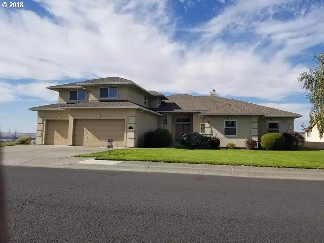 136 RIO SENDA ST, Umatilla, OR 97882