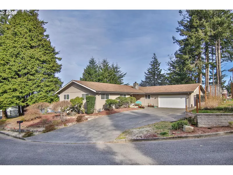 715 SIGNAL WAY, Coos Bay, OR 97420