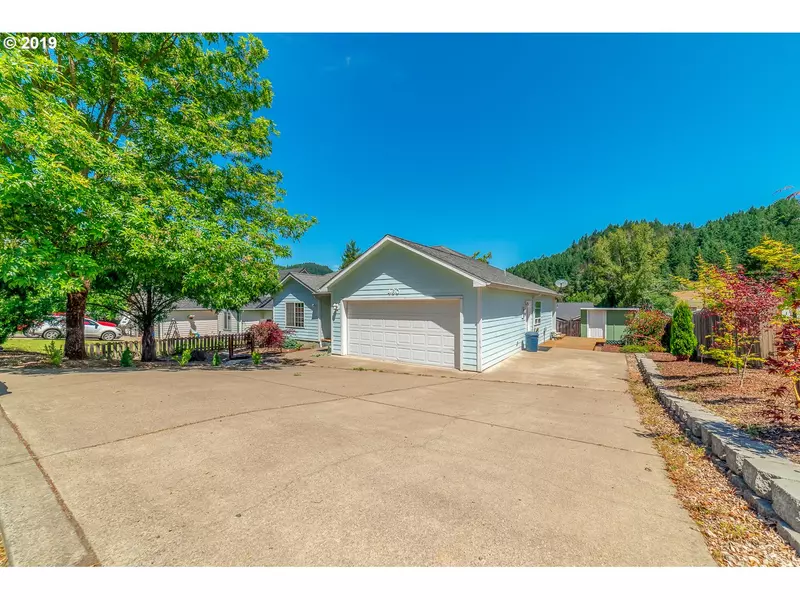 460 ALTA VISTA AVE, Drain, OR 97435