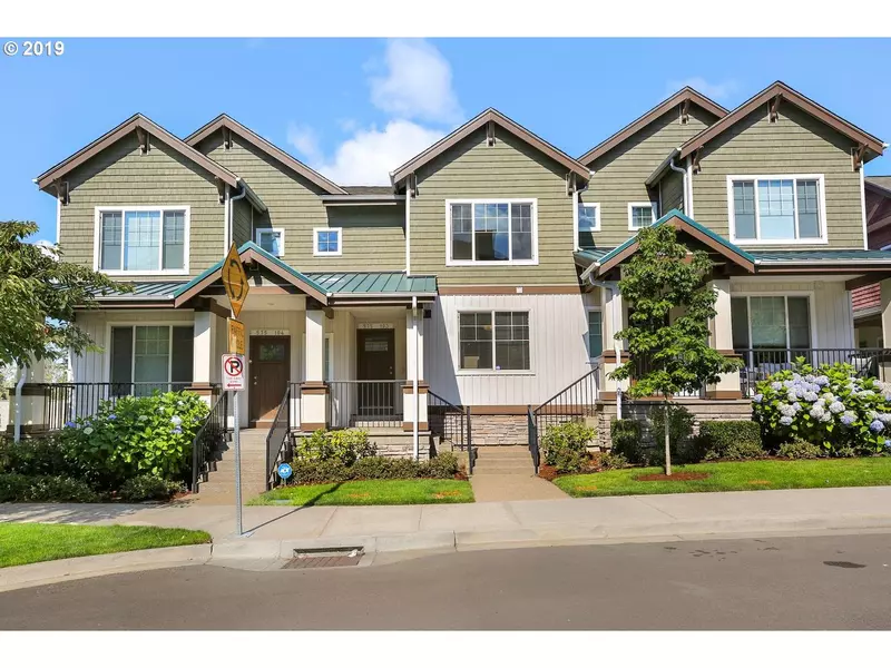 575 NW LOST SPRINGS TER #103, Portland, OR 97210