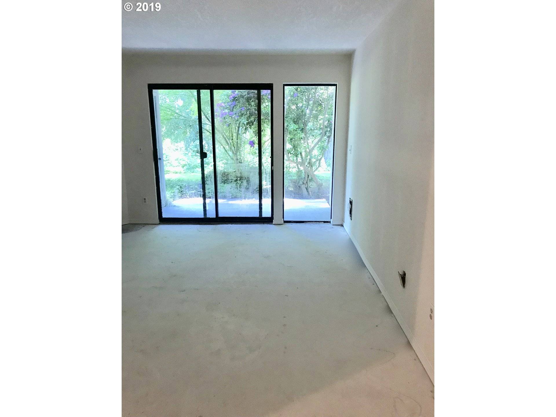 Lake Oswego, OR 97035,4000 CARMAN DR #D53