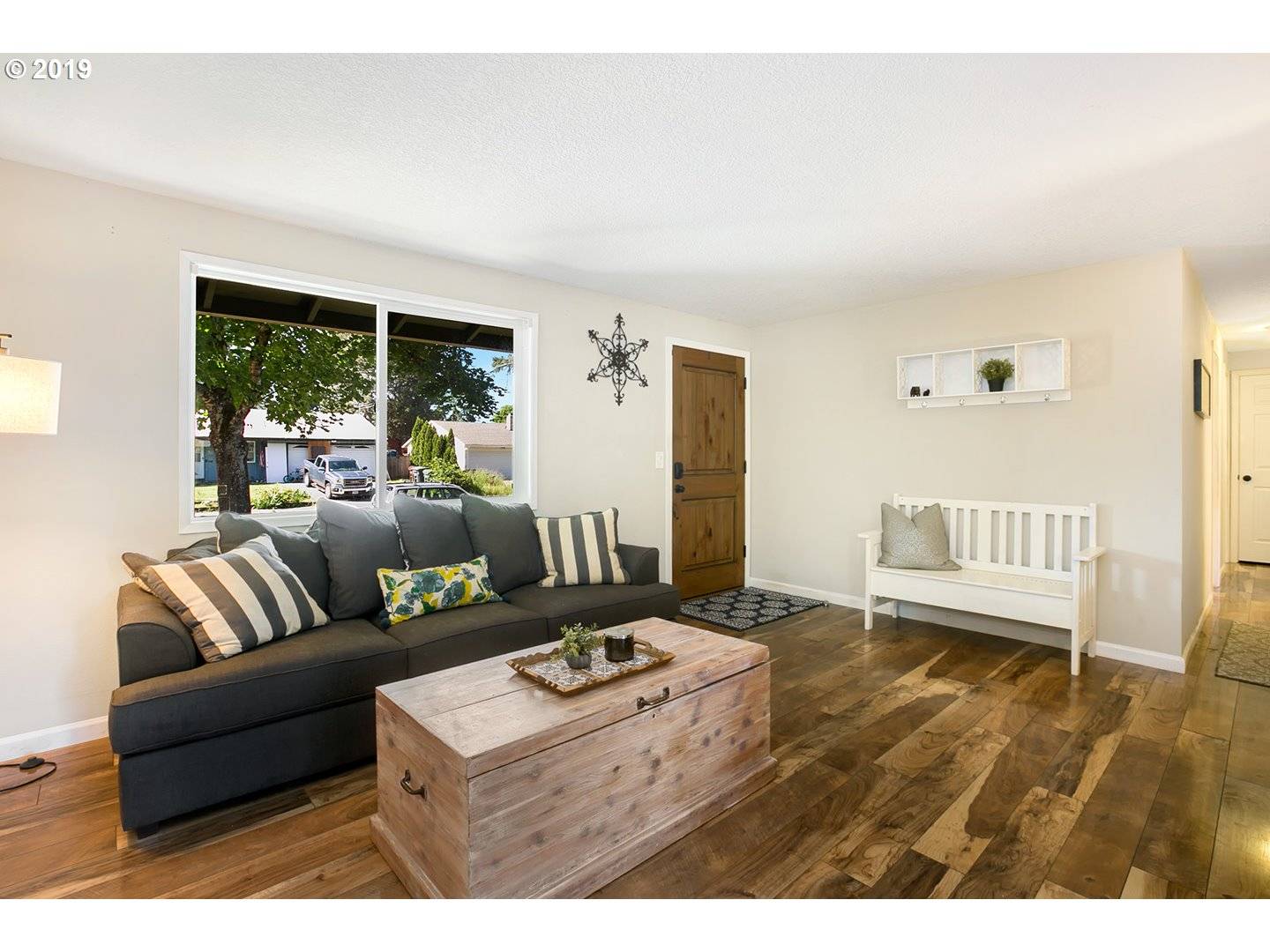 Hillsboro, OR 97124,931 NE HOOD ST