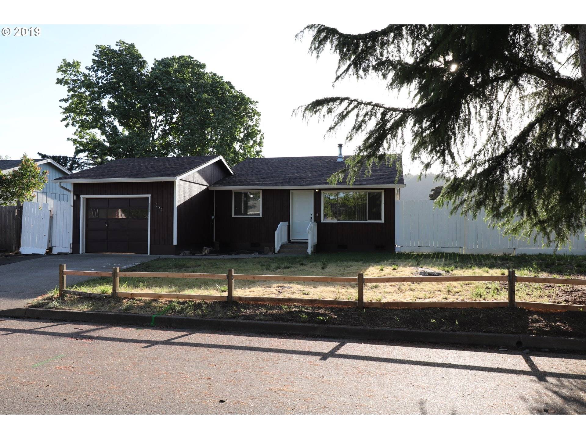151 COLUMBIA LOOP RD, Roseburg, OR 97471
